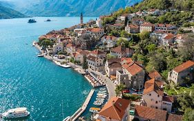 Charming Bohemian House In Perast