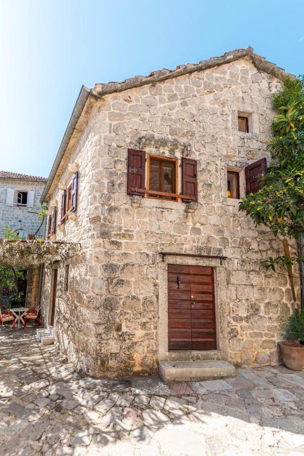 Villa Charming Bohemian House In Perast Exterior foto