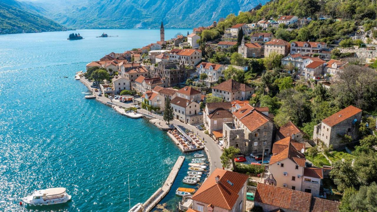 Villa Charming Bohemian House In Perast Exterior foto