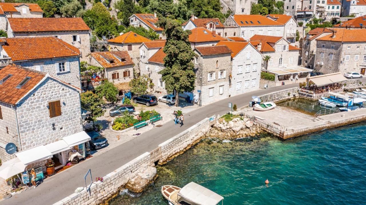 Villa Charming Bohemian House In Perast Exterior foto