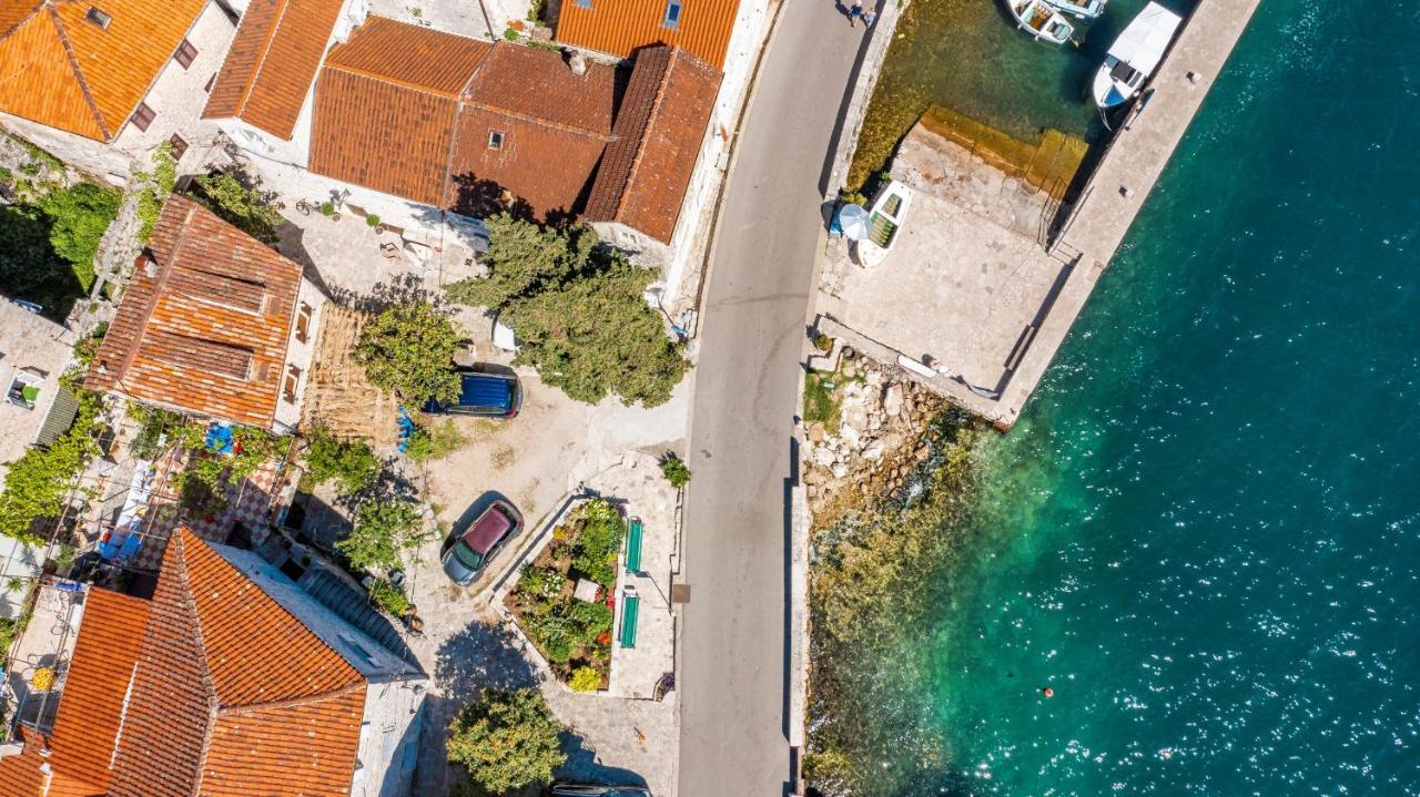 Villa Charming Bohemian House In Perast Exterior foto