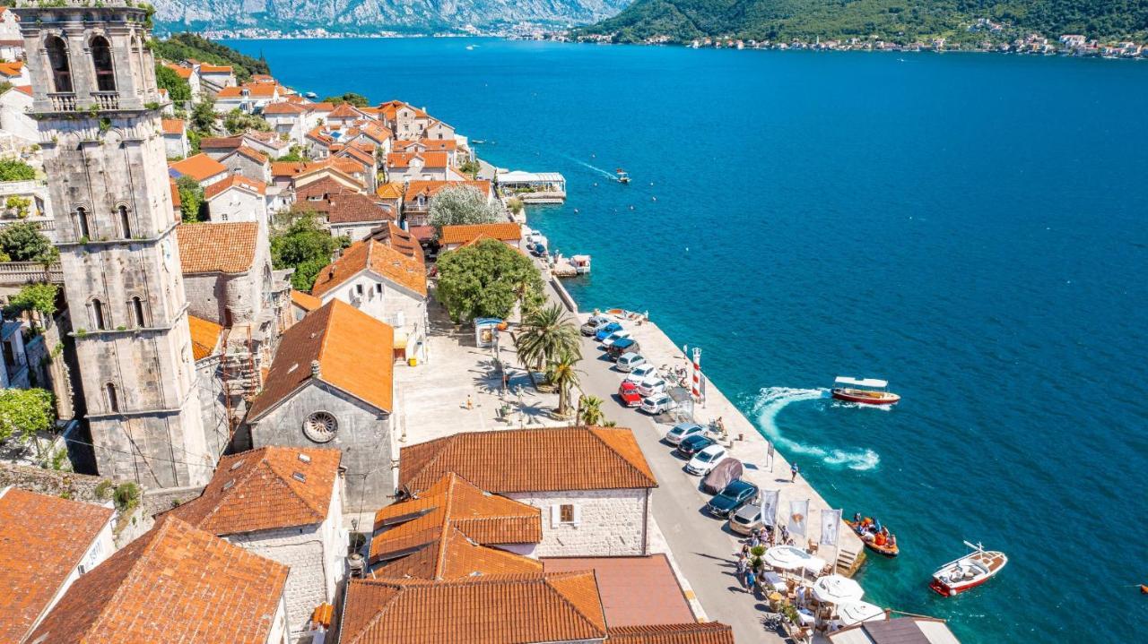 Villa Charming Bohemian House In Perast Exterior foto